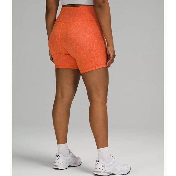 Lululemon Wunder Train High-Rise Short 8" size 4 - Picture 4 of 7